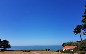 Appartement en RDC avec terrasse face a la mer